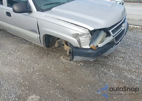 2006 Chevrolet Silverado 2500Hd Lt1 from USA, damaged, VIN 1GCHK23D86F178266